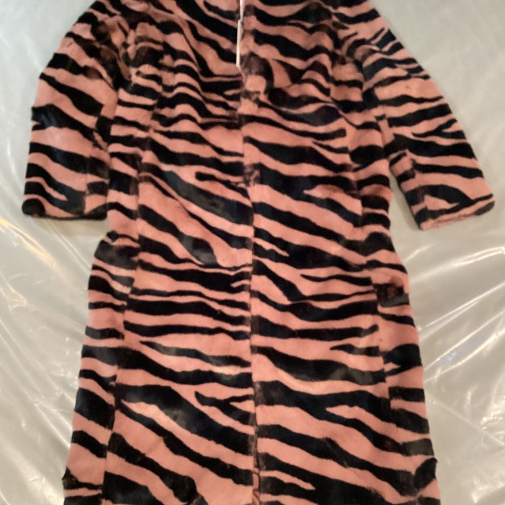 Michelle Mason NWT long tiger coat faux fur size 4